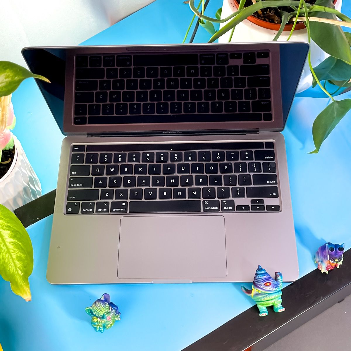 Is it possible to add RAM and a secondary SSD to the macbook pro myda2ll/a?